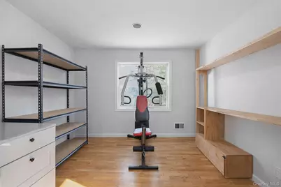 153 S Pascack Road, Nanuet, NY 10954 - Photo 9