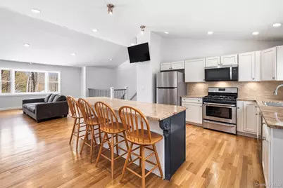 153 S Pascack Road, Nanuet, NY 10954 - Photo 7