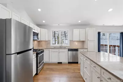 153 S Pascack Road, Nanuet, NY 10954 - Photo 9