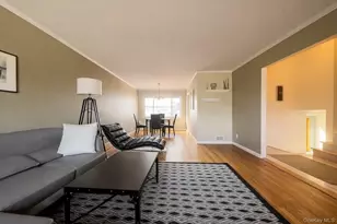 24 Willets Ave, Syosset, NY 11791 - Photo 9