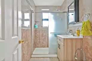 141-05 Pershing Crescent, Briarwood, NY 11435 - Photo 25