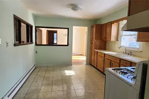 250 Overton St, Deer Park, NY 11729 - Photo 7