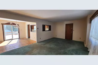 250 Overton Street, Deer Park, NY 11729 - Photo 11