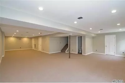 22 Avenue E, Holbrook, NY 11741 - Photo 17
