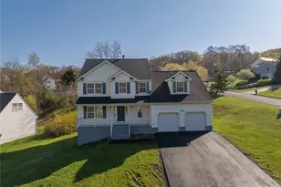 2 Shadowbrook Ln, Newburgh, NY 12550 - Photo 3