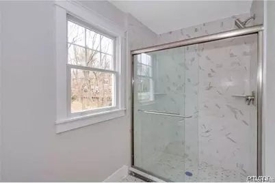 22 Avenue E, Holbrook, NY 11741 - Photo 13
