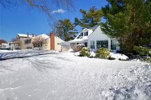 27 Avalon Rd, Garden City, NY 11530 - Photo 3