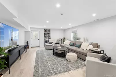 55 Squires Avenue, East Quogue, NY 11942 - Photo 17