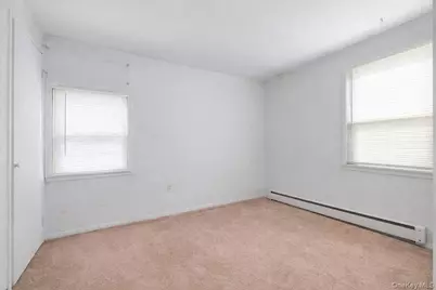 122 Balsam Lane, Levittown, NY 11756 - Photo 17