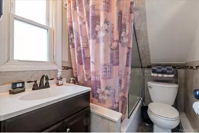 122 Balsam Lane, Levittown, NY 11756 - Photo 15