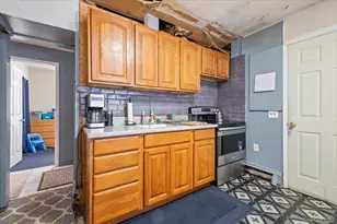 122 Balsam Ln, Levittown, NY 11756 - Photo 11