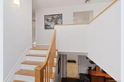 31 Prescott Place, Old Bethpage, NY 11804 - Photo 3