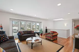 31 Prescott Pl, Old Bethpage, NY 11804 - Photo 7