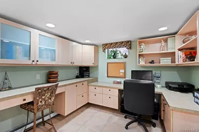 31 Prescott Place, Old Bethpage, NY 11804 - Photo 37