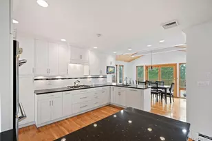 31 Prescott Pl, Old Bethpage, NY 11804 - Photo 13