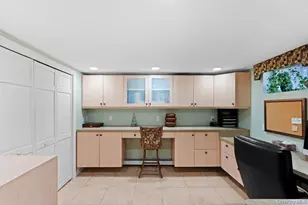 31 Prescott Pl, Old Bethpage, NY 11804 - Photo 31