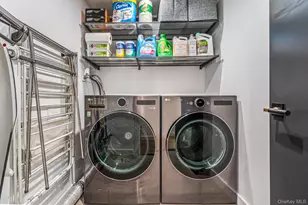 3000 Holiday Park Dr, Merrick, NY 11566 - Photo 21