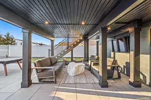 3000 Holiday Park Dr, Merrick, NY 11566 - Photo 25