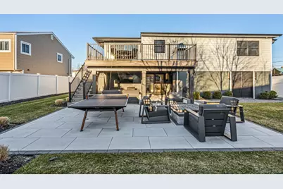 3000 Holiday Park Drive, Merrick, NY 11566 - Photo 27