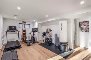 3000 Holiday Park Dr, Merrick, NY 11566 - Photo 17