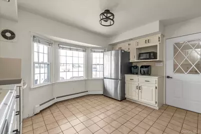 32 Return Lane, Levittown, NY 11756 - Photo 9