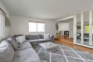 32 Return Ln, Levittown, NY 11756 - Photo 5