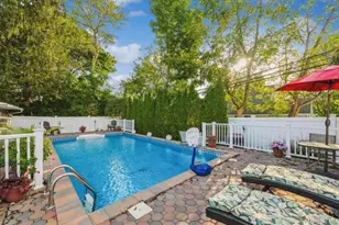 32 Return Ln, Levittown, NY 11756 - Photo 23