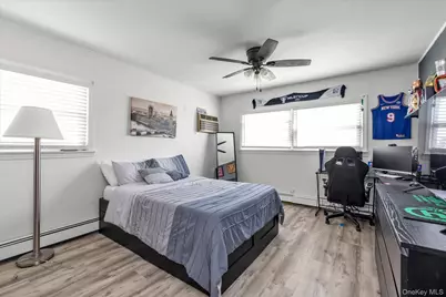 32 Return Lane, Levittown, NY 11756 - Photo 11