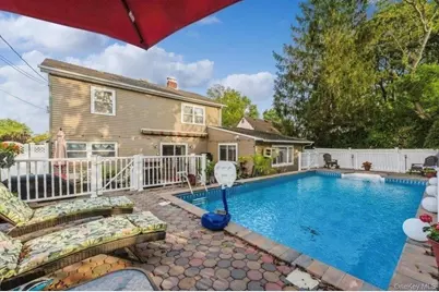 32 Return Lane, Levittown, NY 11756 - Photo 25