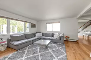 32 Return Ln, Levittown, NY 11756 - Photo 3