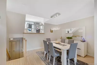 929 West Fingerboard Road, New York, NY 10304 - Photo 5