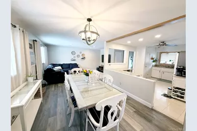 22 Berkshire Road, West Babylon, NY 11704 - Photo 7