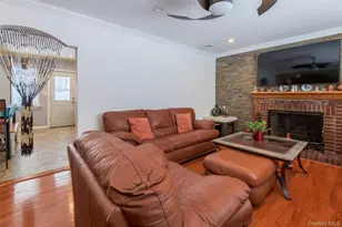 34 Pine St, Hicksville, NY 11801 - Photo 11