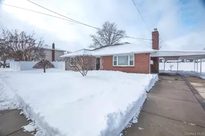 34 Pine Street, Hicksville, NY 11801 - Photo 3