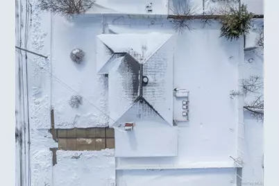 34 Pine Street, Hicksville, NY 11801 - Photo 31