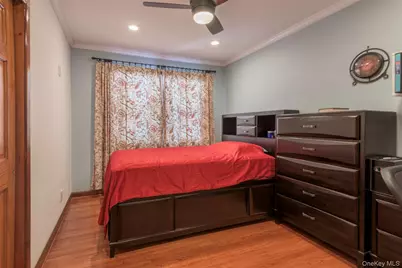 34 Pine Street, Hicksville, NY 11801 - Photo 23