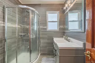 34 Pine St, Hicksville, NY 11801 - Photo 25