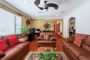 34 Pine St, Hicksville, NY 11801 - Photo 9