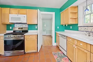 38 Branford Rd, Hastings on Hudson, NY 10706 - Photo 13