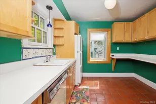 38 Branford Rd, Hastings on Hudson, NY 10706 - Photo 11