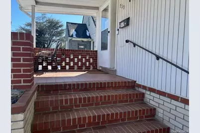 389 Hamilton Avenue, Hewlett, NY 11557 - Photo 3