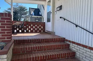 389 Hamilton Ave, Hewlett, NY 11557 - Photo 3