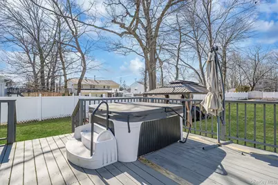 8 Sunset Avenue, Wheatley Heights, NY 11798 - Photo 27