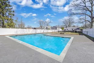 8 Sunset Ave, Wheatley Heights, NY 11798 - Photo 25