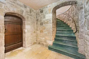 8 Eastway, Bronxville, NY 10708 - Photo 29