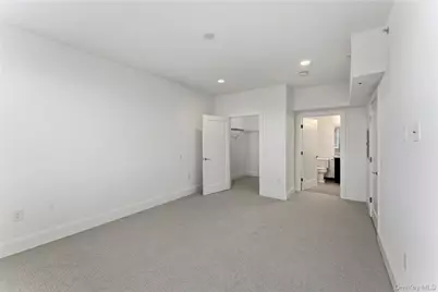 237 Marina Pointe Drive #237, East Rockaway, NY 11518 - Photo 11