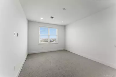 237 Marina Pointe Drive #237, East Rockaway, NY 11518 - Photo 9