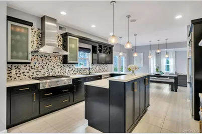 9 Homecoming Place, East Setauket, NY 11733 - Photo 25