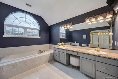 9 Homecoming Place, East Setauket, NY 11733 - Photo 37