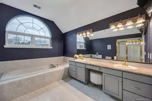 9 Homecoming Pl, East Setauket, NY 11733 - Photo 37